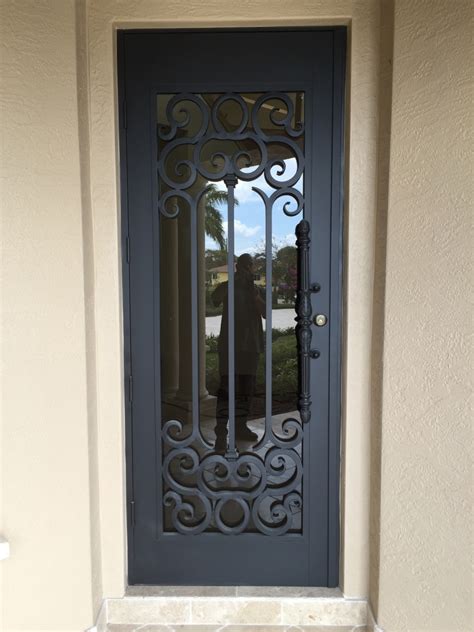 Garage door and gate services in Plano, TX